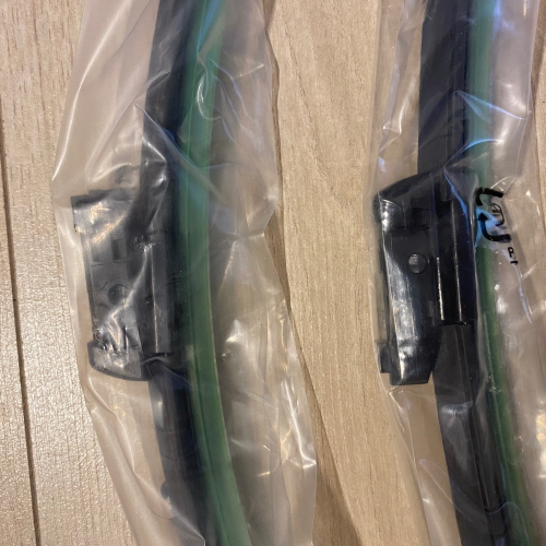 全新 一對 我最便宜 Tesla 特斯拉 model 3 model3 專用雨刷 原廠對應接頭 含雨刷骨架 非 替換膠條