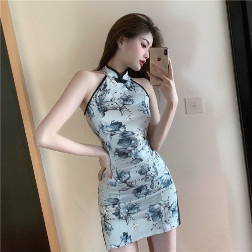 經典 復古風 氣勢超強 改良式碎花復古旗袍 改良式旗袍 露背 削肩 印花圖騰 碎花 超辣 性感旗袍 外拍 主題趴