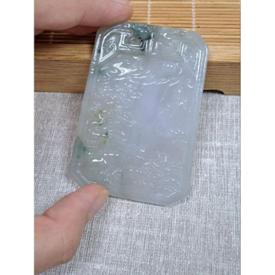 逸品軒～天然緬甸玉A貨-Z5851-冰糯山水墜子長66.1mm寬44.6mm厚5mm?特價2800元• 翡翠山水牌可以