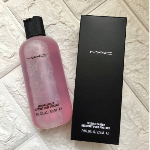 ?妝可愛?M.A.C. MAC 時尚化妝刷清潔劑 專業洗刷水 刷具清潔液 235ML【台灣專櫃正貨】