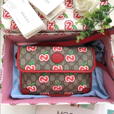 【二手99新】Gucci古馳情人節限定款腰包L876