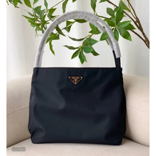 【Prada】普拉達男女通用單肩包托特包手提包耐磨耐髒多功能大容量簡便實用出門必備時尚百搭潮流休閒逛街生日情人節禮物