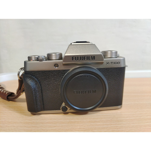 fujifilm xt100, fujifilm xt-100微單眼單機身,有翻轉螢幕，WiFi 傳輸