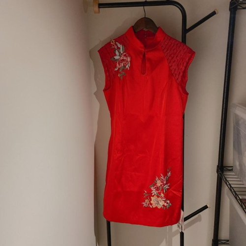 全新 紅色短袖旗袍 重工精緻花朵刺繡層疊蕾絲 亮片鑲寶石 過年喜慶敬酒拜年服 伴娘 長輩皆可穿