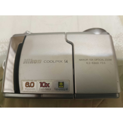 Nikon Coolpix S4 數位相機 ( CCD 零件機 ）