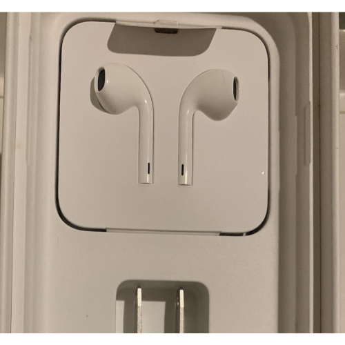 賣全新：IPhone lightning EarPods 耳機