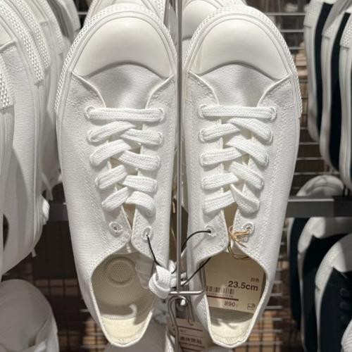 帆布鞋?柔白✨2025新款現貨提供 [好感生活推薦] 品項：MUJI無印良品 撥水加工舒適休閒鞋 小白鞋 無印 鞋