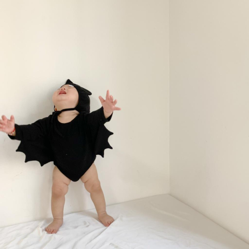 ???現貨 蝙蝠造型 嬰兒衣服 寶寶裝 嬰兒服 嬰兒 萬聖節ins風萬聖節嬰兒連身衣2023秋季寶寶外出包屁衣