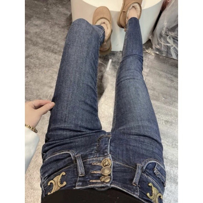 ┎ ᴺᴱᵂ ─────┒韓妞必備有型扣飾高腰牛仔小腳褲 彈性超好