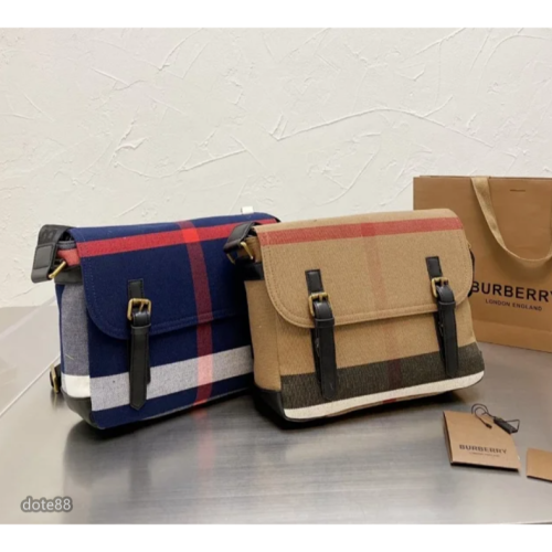 【Burberry】巴寶莉女包男包黃麻帆布拼色格紋翻蓋搭扣郵差包信使包單肩包斜挎包可調節肩帶休閒運動逛街生日情人節禮物