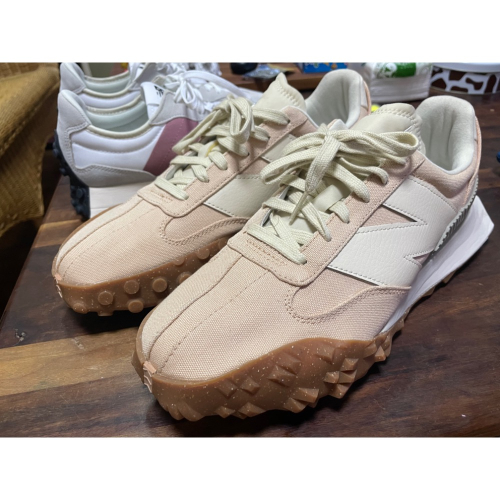 New Balance 鞋