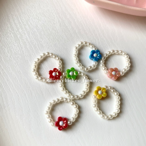 ????外星家ㄟ串珠戒指·͜· 飽和色系小花花系列·͜· 手工串珠·͜· 串珠戒指·͜· 戒指·͜·
