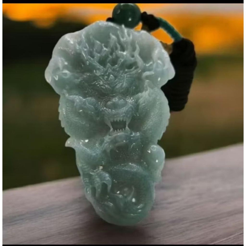 天然緬甸A貨翡翠 霸氣芙蓉正面龍牌 大師工藝. 種老肉細 附證書 大師證 專屬收藏盒 限時優惠