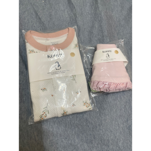 珮珊連身衣加口水巾*4
