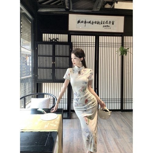 古典美人 優雅中國風 氣質印花質感露腿改良旗袍 性感旗袍 開叉 碎花旗袍 大尺碼 復古旗袍 攝影 古著 白色旗袍