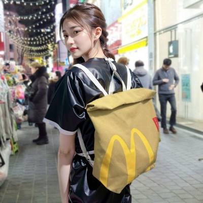 【麥當勞包包】 I＇m lovin＇ it 小麥迷注意！背去買薯條或漢堡吧！McDonald＇s造型包 紙袋 背包 側背