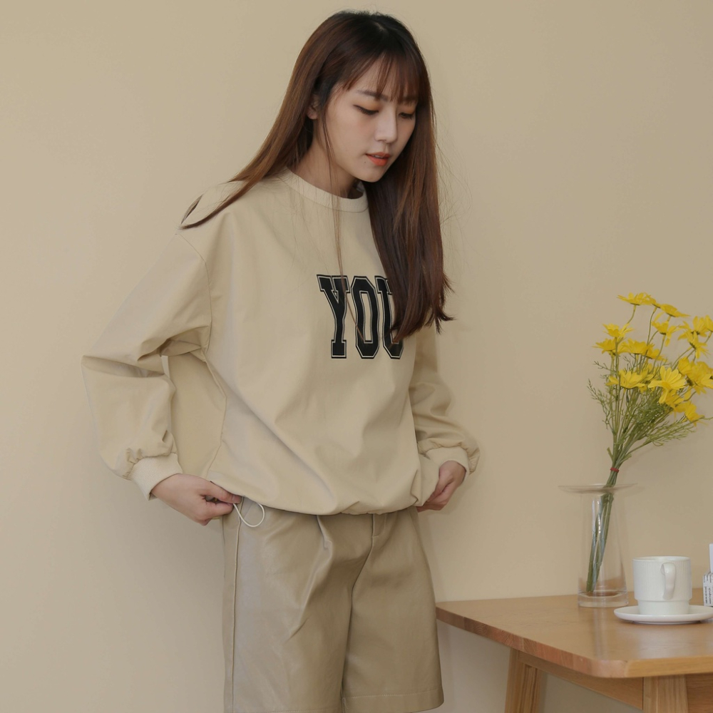 【Our Studio】圓領內刷毛字母長袖上衣 奶茶色 淺灰色(現貨)