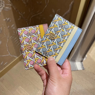 米婭美國代購 Tory Burch 皮夹 卡夾 中夾 短夾 長夾 卡包 鈔票夾 印花logo信用卡夾 多功能卡片夾