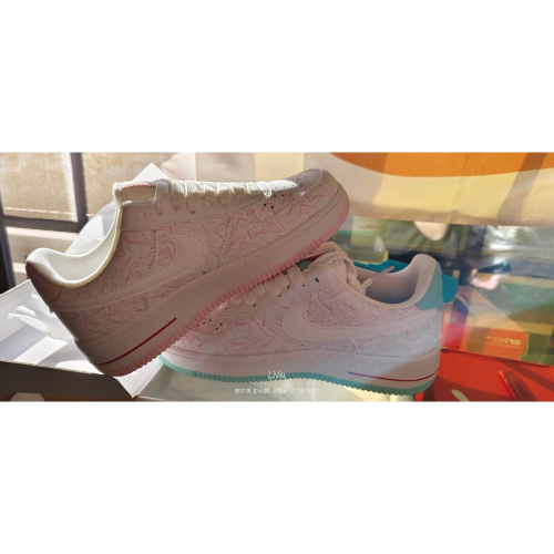 NIKE鞋