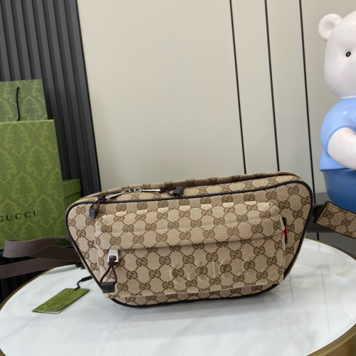 小號GG斜挎包 秋冬男士系列經典單品生動展現運動風格。該系列單品採用Original GG帆布製作，雋永廓形搭配甄選配色