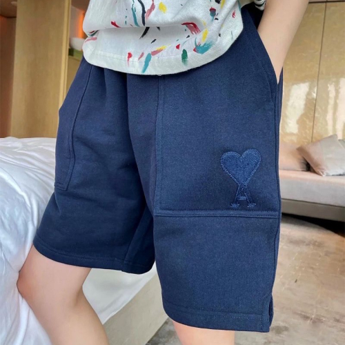 AMI 愛心短褲 休閒褲 經典桃心刺繡 顯瘦運動衛褲 休閒中褲 五分褲 顏色都好好看！男女同款