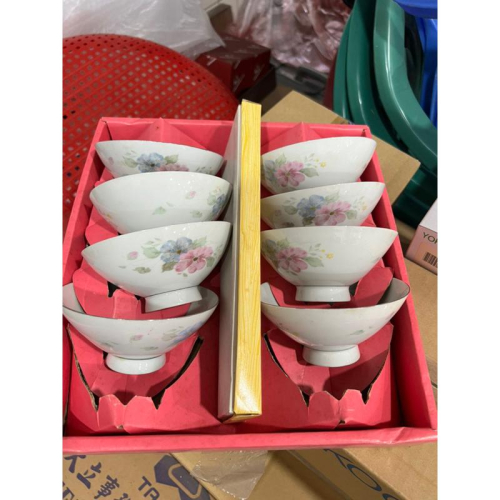岡山可面交全新八組碗筷 庫存品盒子外觀有灰塵完美主義請勿下標