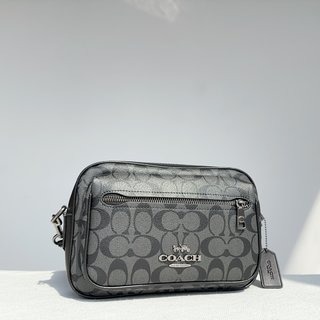 Elias Crossbody 邮差相机包 肩带可拆卸 可调节 经典老花logo 简约大气的款式 经典的碳黑色