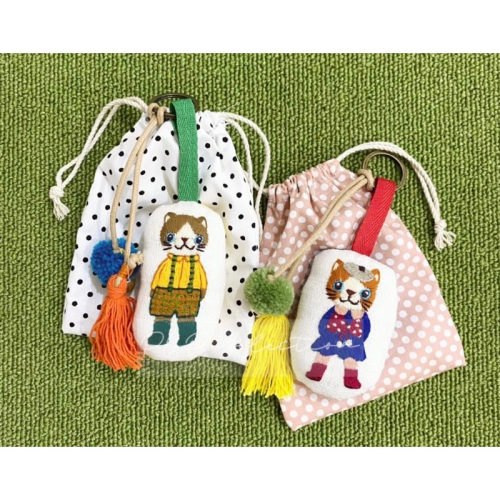 Meow～? 手工日式 刺繡貓咪娃娃 鑰匙圈