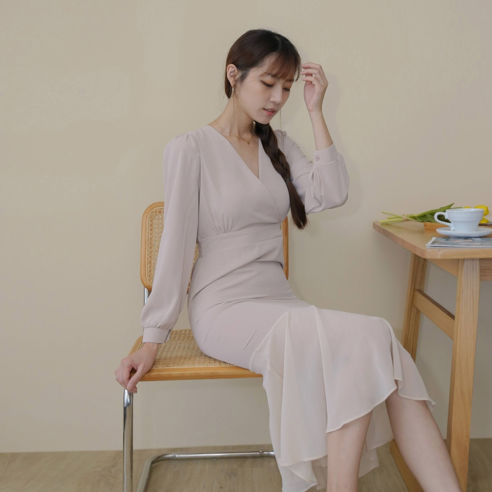 【Our Studio】小浪漫溫柔V領魚尾長洋裝 莫蘭迪粉色 黑色(現貨)
