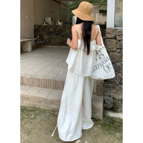 清冷天花板亞麻套裝