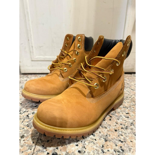 二手9成新Timberland Premium經典防水6吋靴US7.5