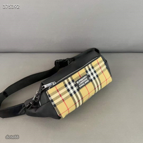 Burberry巴寶莉經典帆布胸包男女斜挎包經典Logo休閒百搭斜挎包精湛鑲嵌細工大容量裝手機充電寶休閒 運動 逛街