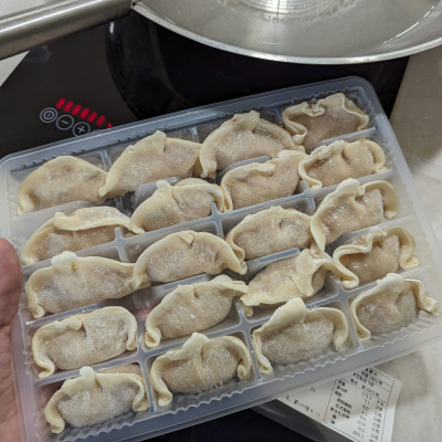 媽媽包的肉多多水餃
