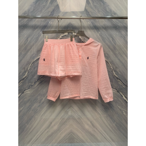 RL polo 氣質休閒套裝 經典款小馬刺繡連帽T恤 休閒短褲，RL連帽防曬服小馬刺繡logo套裝，以其精緻的細節和獨特