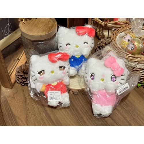 現貨 日本 三麗鷗 Sanrio 笑咪咪 漫畫眼睛 kitty 娃娃吊飾