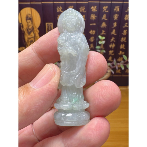 天然翡翠A貨-觀自在觀音菩薩 商品編號061304
