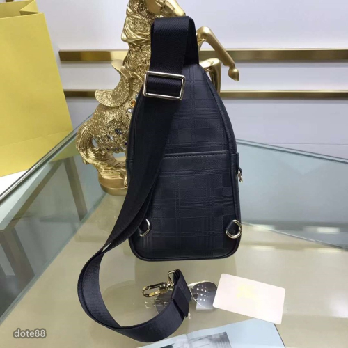 Burberry巴寶莉進口頭層牛皮經典格子紋柔軟舒適手感超好高品質五金特別有檔次節日生日送人禮物大容量出門必備時尚潮流