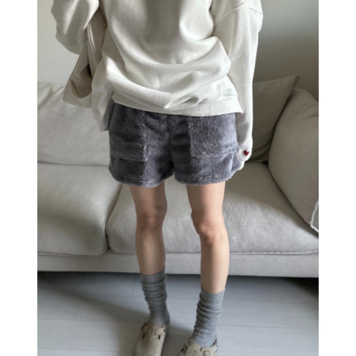 ?????現貨｜正韓??空運✈️ 毛絨絨短褲 保暖神器減齡感 修飾身形 超百搭