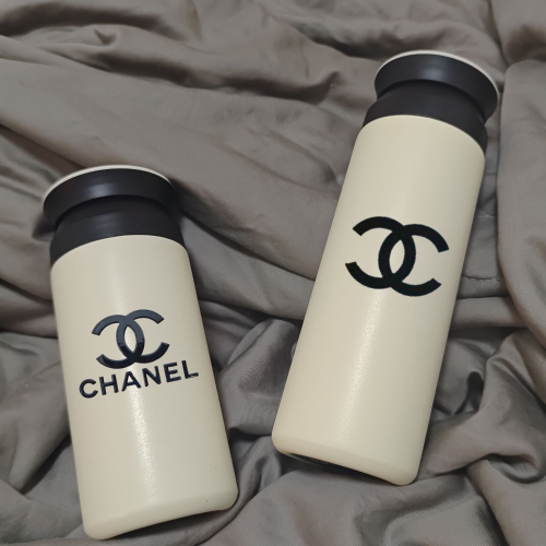 Chanel 香奈兒 VIP積分禮❤️保溫杯304材質便 攜式高顏值 防摔防漏350ml及500ml水杯便攜水壺 日常必