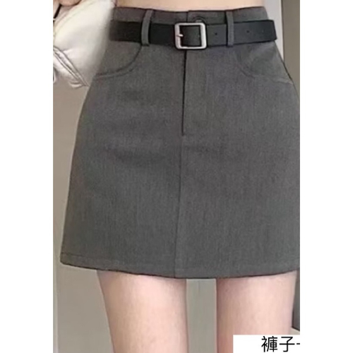Mu 灰色短裙