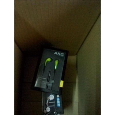 AKG 獨特低音反射孔 耳道式耳機 K321