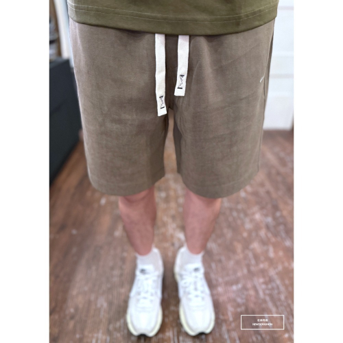 『新品上市』重磅Choii刺繡水洗棉質短褲(NOF2404N6015)-卡其