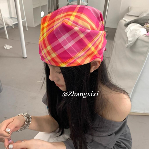 ??????｜隔日到貨｜夏日多巴胺韓系粉色彩色格子方巾女薄款方巾百搭絲巾裝飾圍脖包頭巾