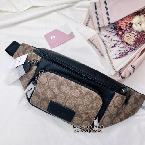 美國代購 台灣現貨 Coach 前口袋胸包 腰包