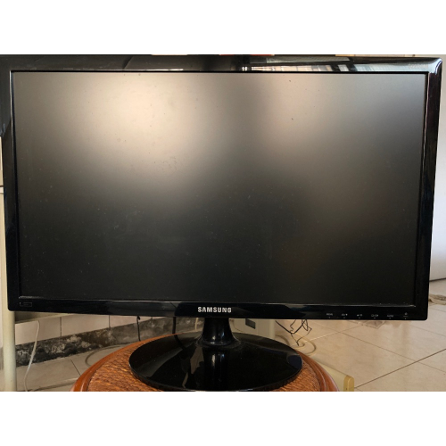 （二手貨）Samsung 三星 S22D300NY 21.5吋 Full HD PLS LED 超寬螢幕