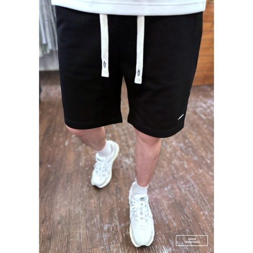 『新品上市』重磅FMWW橫線棉質短褲(NOF2404N6013)-黑