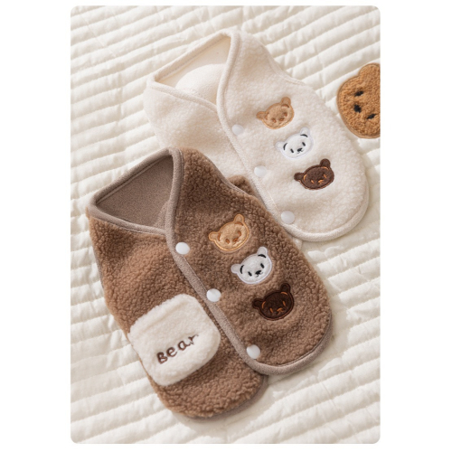 【汪喵森活】 Bear三隻熊 鈕扣背心 寵物背心 保暖背心 狗衣服 寵物衣服 秋冬服飾 小型犬 雪納瑞 比熊 貴賓 貓咪