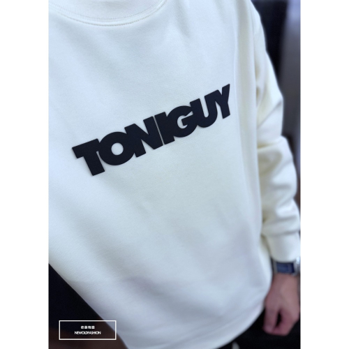 『新品上市』重磅Toniguy英字刷毛大學T-米(NOF24115756)