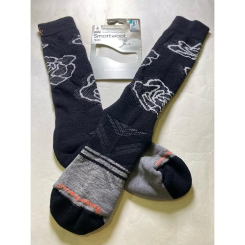 女生款 Smartwool Women＇s Ski Pattern Over The Calf 中厚度及膝羊毛滑雪襪