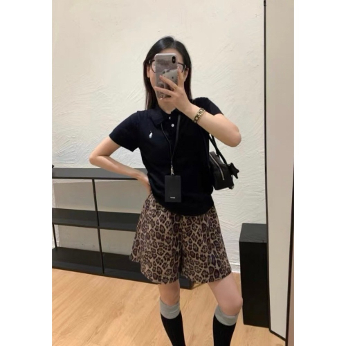 鹿皮絨豹紋短褲